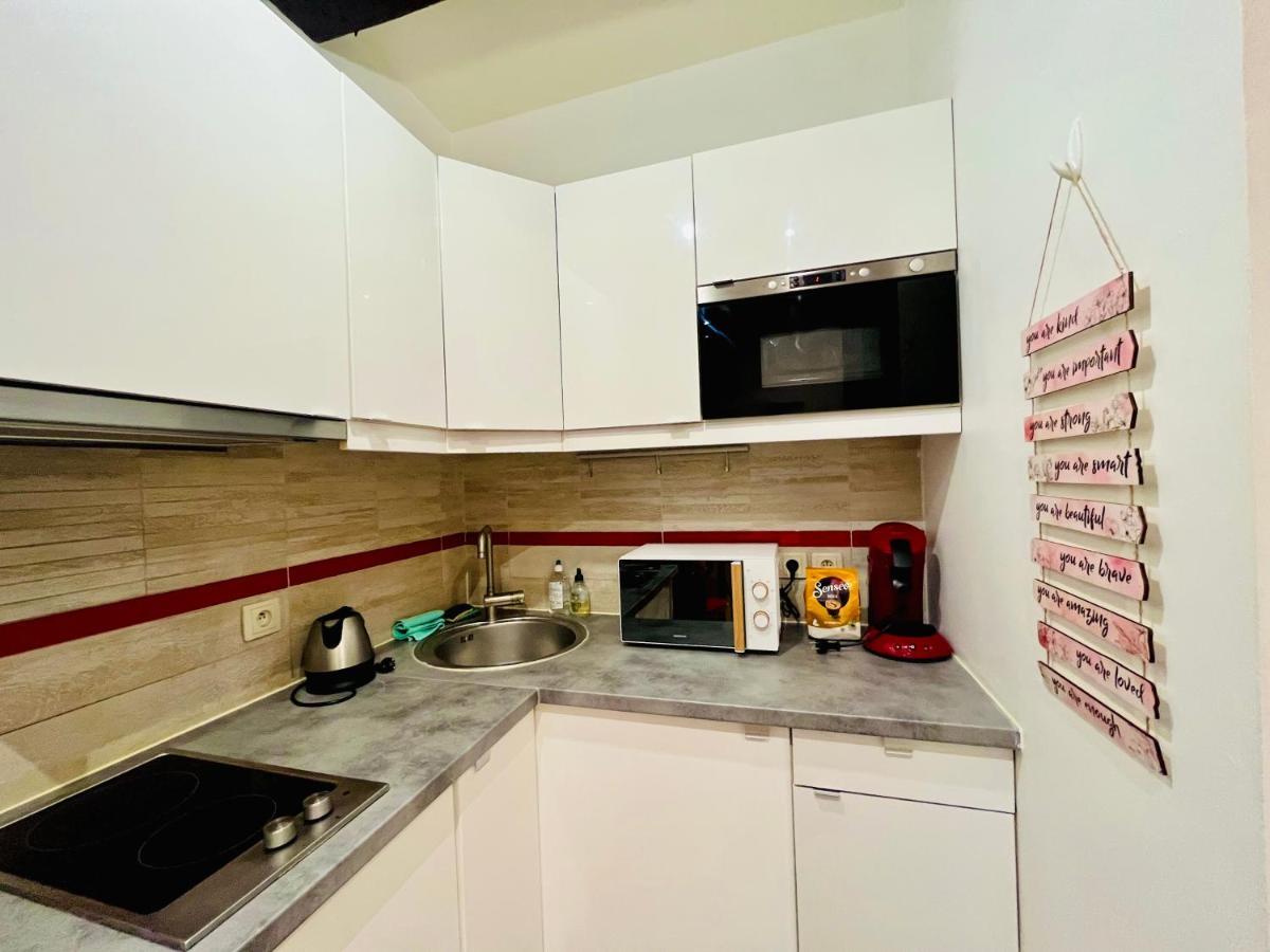Apartmán Dream Dwell Paris-Chic Flat In The Heart Of Marais Near Pompidou Centre Exteriér fotografie